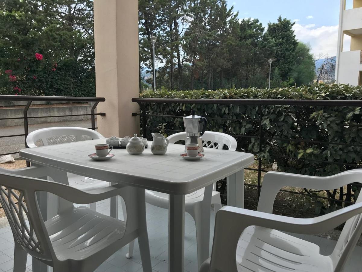 San Rocco One Bed Apartments 4A1 9 Isca sullo Ionio ภายนอก รูปภาพ